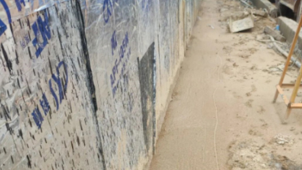 Bouclier Zhengsai: fourniture de matériau fluidisé formant le sol pour le remblai de la tranchée de Zhumadian Tianrui Commercial Plaza